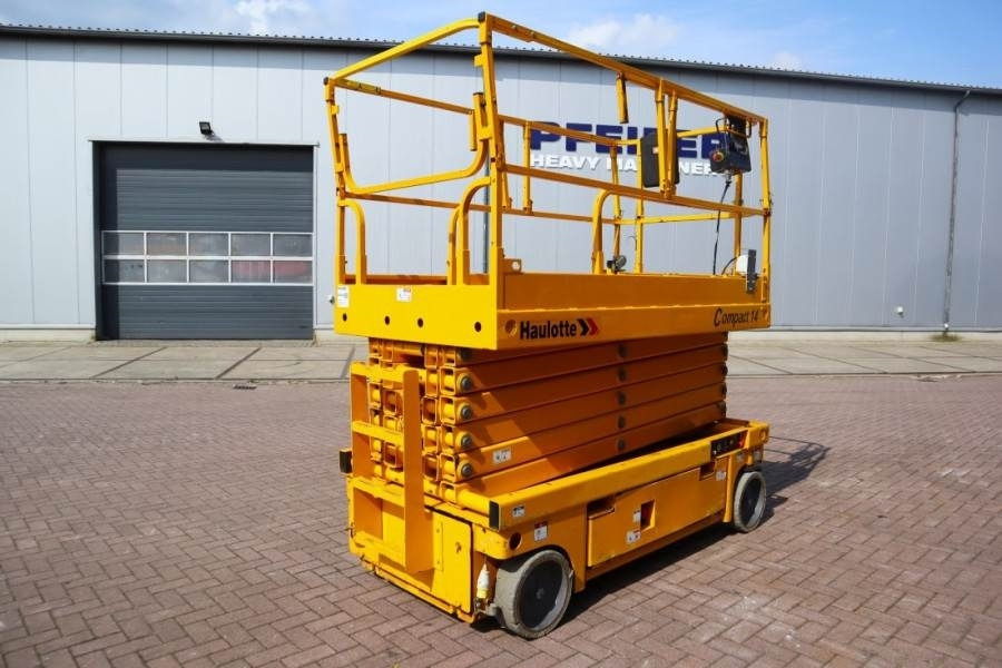 Haulotte Compact 14 Electric, 14m Working Height, 350kg Cap - Škarjasta dvižna ploščad: slika 2 Haulotte Compact 14 Electric, 14m Working Height, 350kg Cap - Škarjasta dvižna ploščad: slika 2