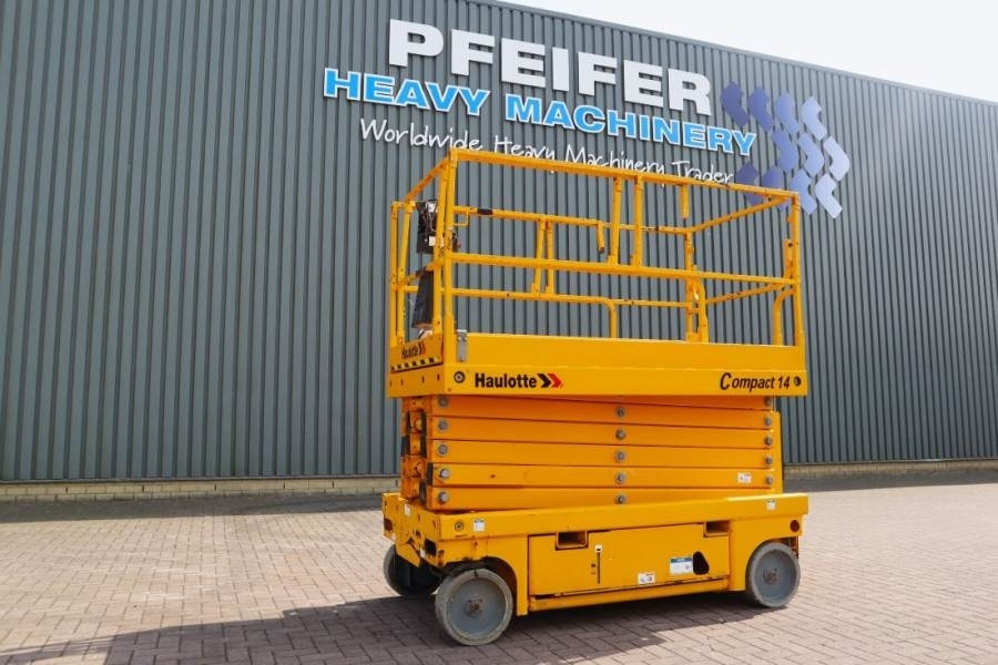 Haulotte Compact 14 Electric, 14m Working Height, 350kg Cap - Škarjasta dvižna ploščad: slika 1 Haulotte Compact 14 Electric, 14m Working Height, 350kg Cap - Škarjasta dvižna ploščad: slika 1