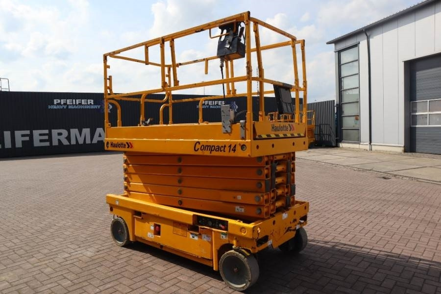 Haulotte Compact 14 Electric, 14m Working Height, 350kg Cap - Škarjasta dvižna ploščad: slika 2 Haulotte Compact 14 Electric, 14m Working Height, 350kg Cap - Škarjasta dvižna ploščad: slika 2