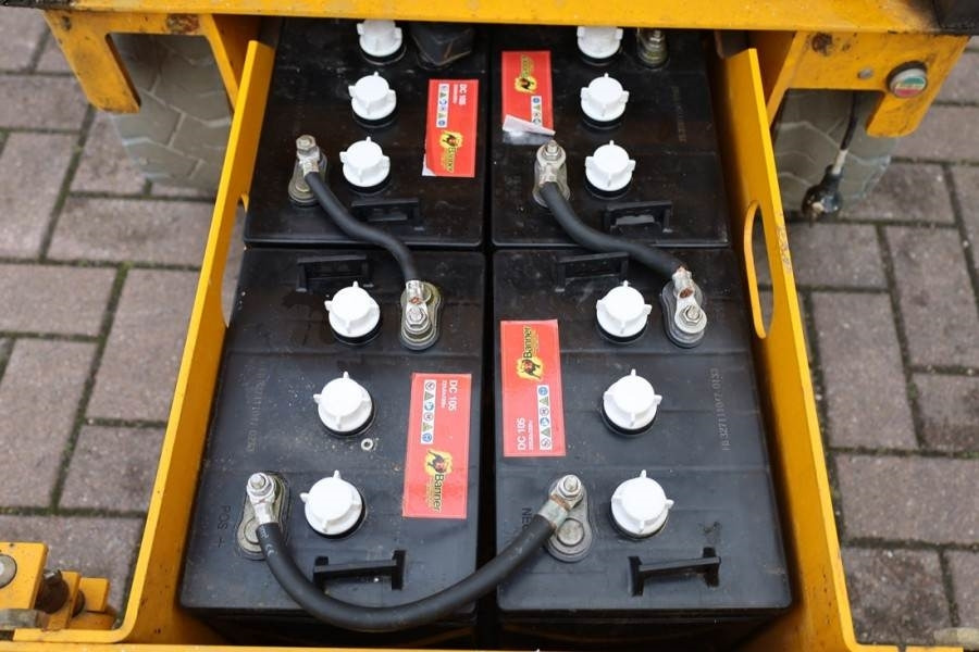Haulotte Compact 8 Electric, 8.2m Working Height, 350kg Cap - Škarjasta dvižna ploščad: slika 4 Haulotte Compact 8 Electric, 8.2m Working Height, 350kg Cap - Škarjasta dvižna ploščad: slika 4