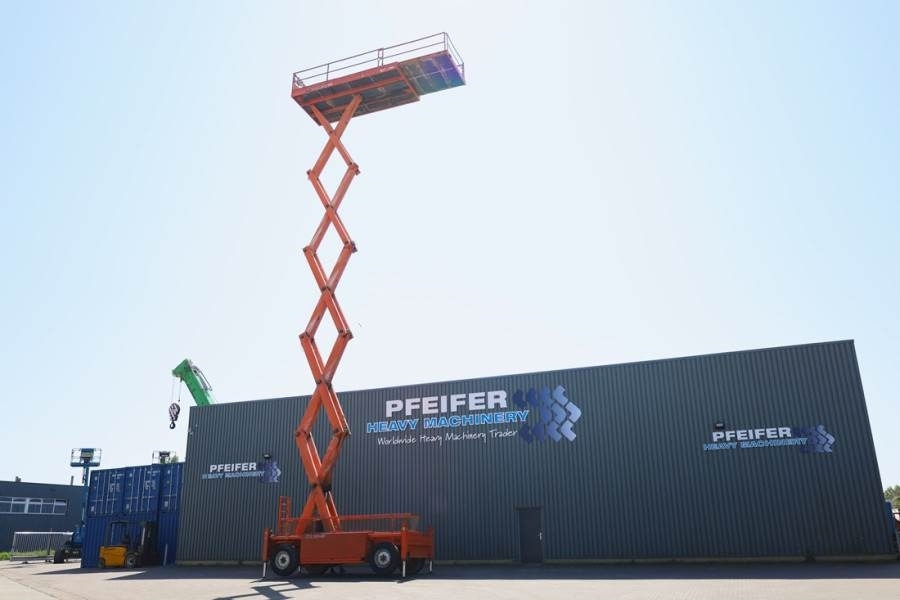 JLG 210-25 Diesel, 4x4 Drive, 23m Working Height, 1000 - Škarjasta dvižna ploščad: slika 3 JLG 210-25 Diesel, 4x4 Drive, 23m Working Height, 1000 - Škarjasta dvižna ploščad: slika 3