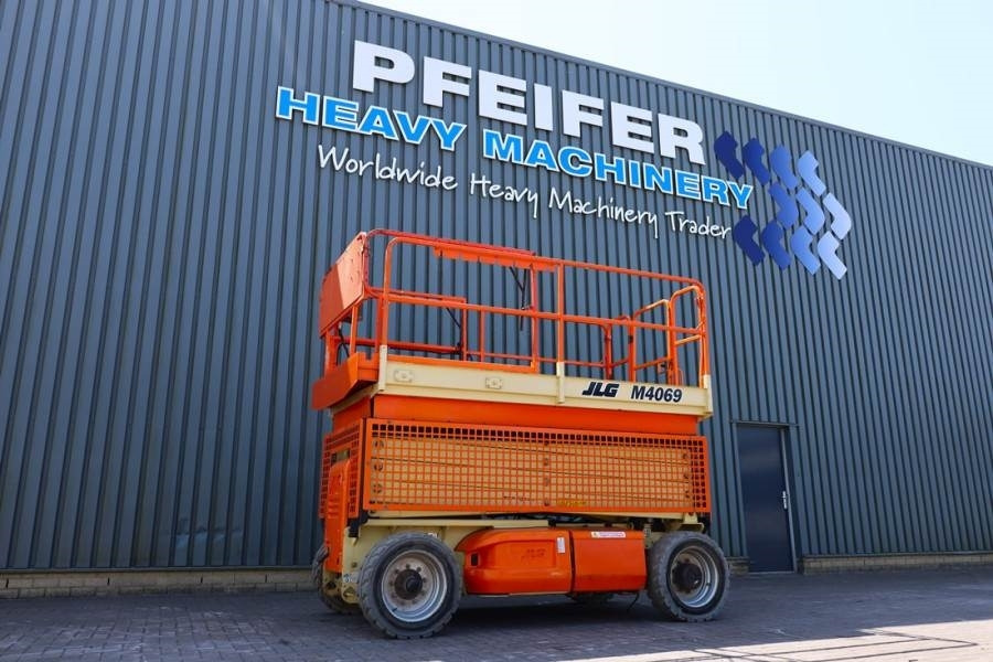 JLG M4069 Hybrid, 14.2m Working Height, 360kg Capacity - Škarjasta dvižna ploščad: slika 1 JLG M4069 Hybrid, 14.2m Working Height, 360kg Capacity - Škarjasta dvižna ploščad: slika 1