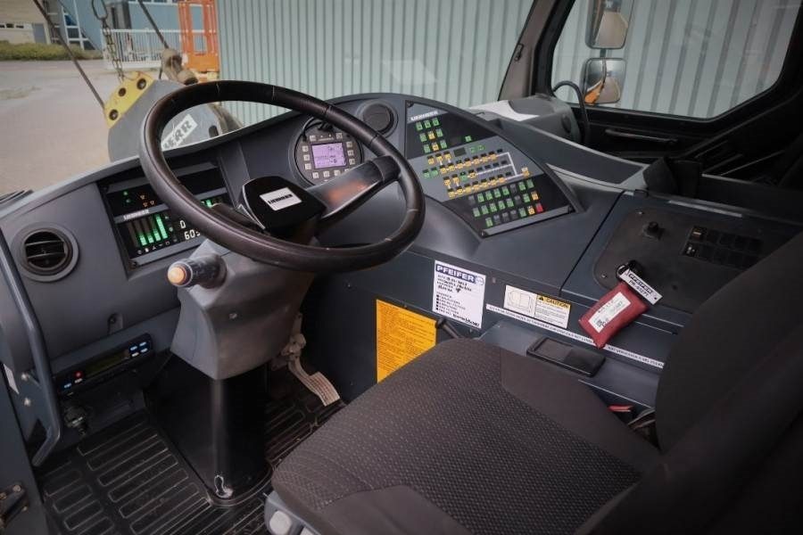 Liebherr LTM1070-4.2 Dutch Vehicle Registration, Valid Insp - Avtodvigalo za vse namene: slika 3 Liebherr LTM1070-4.2 Dutch Vehicle Registration, Valid Insp - Avtodvigalo za vse namene: slika 3