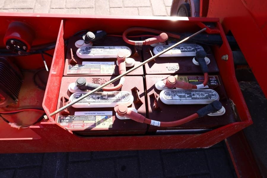 Magni ES0808E Electric, 8m Working height, 380kg Capacit - Škarjasta dvižna ploščad: slika 3 Magni ES0808E Electric, 8m Working height, 380kg Capacit - Škarjasta dvižna ploščad: slika 3