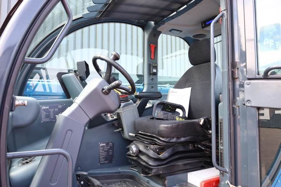 Magni - TH5,5.15-D7/D Diesel, 4x4x4 Drive, 5.5t Ca - Teleskopski viličar: slika 4 Magni - TH5,5.15-D7/D Diesel, 4x4x4 Drive, 5.5t Ca - Teleskopski viličar: slika 4