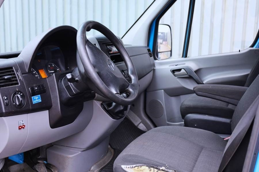 Palfinger P250BK Driving Licence B/3, Mercedes-Benz, 25m Wor - Dvižna ploščad montirana na tovornjak: slika 3 Palfinger P250BK Driving Licence B/3, Mercedes-Benz, 25m Wor - Dvižna ploščad montirana na tovornjak: slika 3