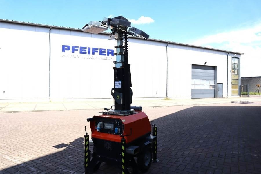 Trime X-chain LED: 4 x 150W, Vertical Tower 7m, 34 - Razsvetljevalni stolp: slika 3 Trime X-chain LED: 4 x 150W, Vertical Tower 7m, 34 - Razsvetljevalni stolp: slika 3