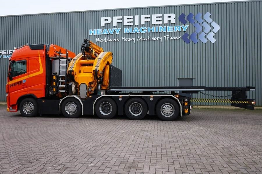 Volvo FH12 With Cormach 135t/m Crane Volvo FH12 10x4 Wit - Avtodvigalo za vse namene: slika 3 Volvo FH12 With Cormach 135t/m Crane Volvo FH12 10x4 Wit - Avtodvigalo za vse namene: slika 3