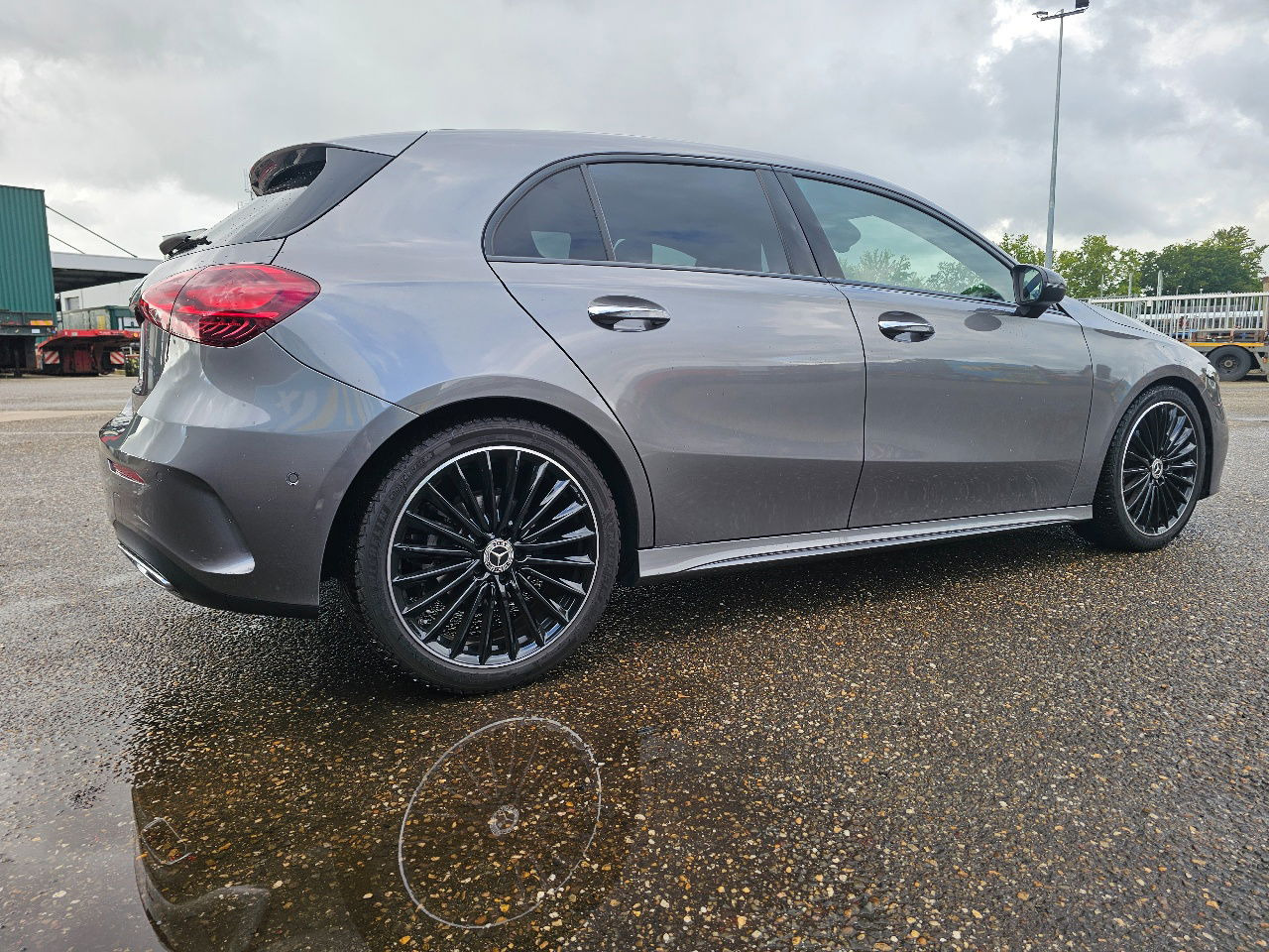 Mercedes-Benz A-klasse A 180 AMG Line 136pk 2023 - Kombilimuzina: slika 2 Mercedes-Benz A-klasse A 180 AMG Line 136pk 2023 - Kombilimuzina: slika 2