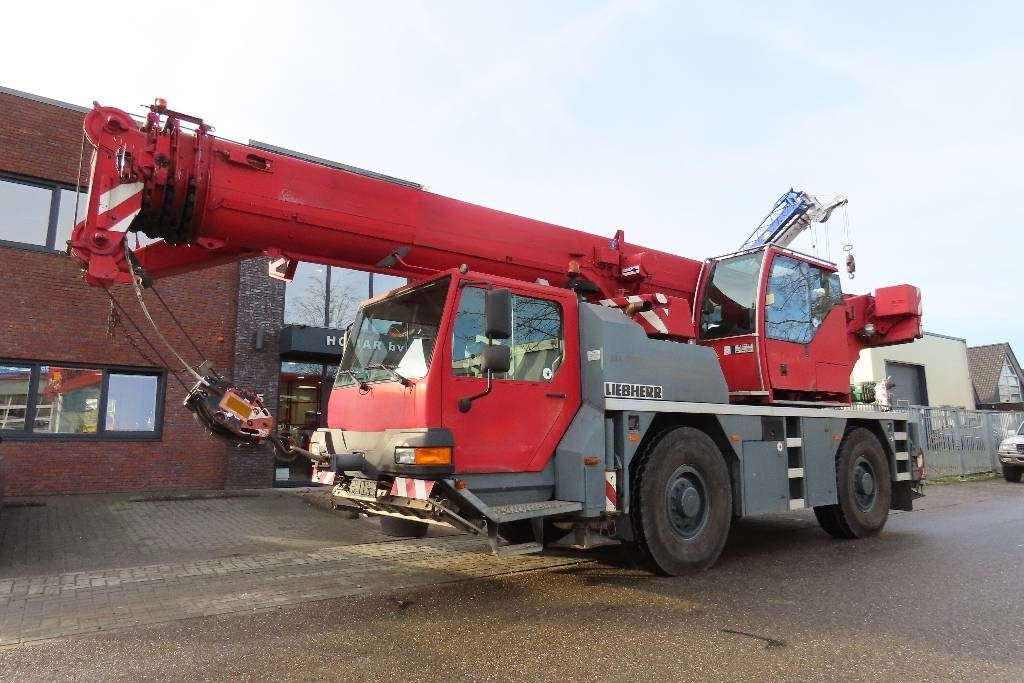Liebherr LTM 1040-2.1 - Avtodvigalo za vse namene: slika 1 Liebherr LTM 1040-2.1 - Avtodvigalo za vse namene: slika 1
