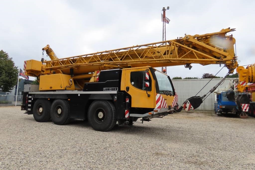 Liebherr LTM 1050-3.1 - Avtodvigalo za vse namene: slika 2 Liebherr LTM 1050-3.1 - Avtodvigalo za vse namene: slika 2