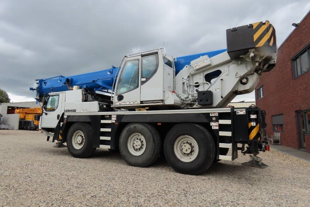 Liebherr LTM 1050-3.1 - Avtodvigalo za vse namene: slika 4 Liebherr LTM 1050-3.1 - Avtodvigalo za vse namene: slika 4