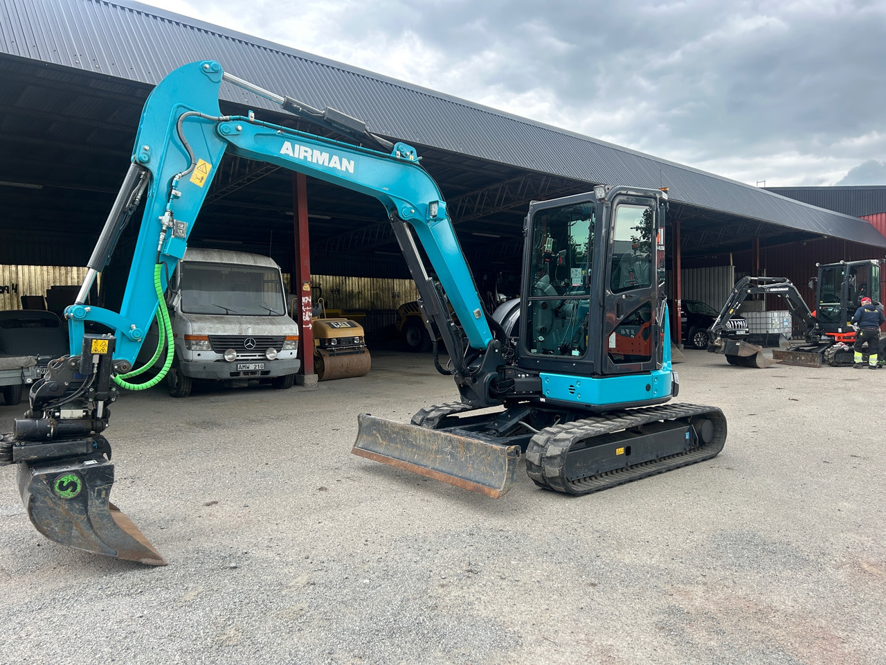 Airman AX55U - Bager: slika 1 Airman AX55U - Bager: slika 1