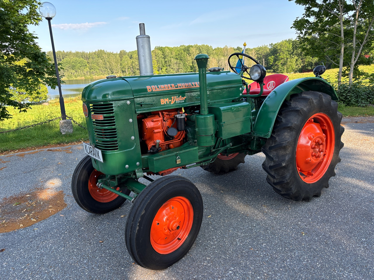 Bolinder-Munktell BM 230 Victor - Traktor: slika 1 Bolinder-Munktell BM 230 Victor - Traktor: slika 1