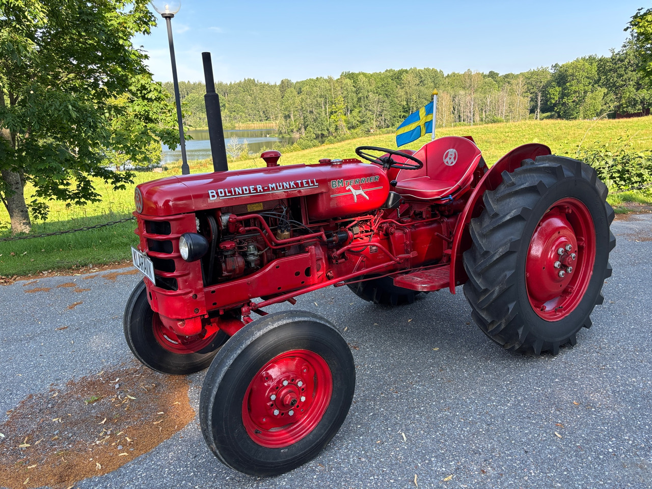 Bolinder-Munktell BM Terrier 425 - Traktor: slika 1 Bolinder-Munktell BM Terrier 425 - Traktor: slika 1