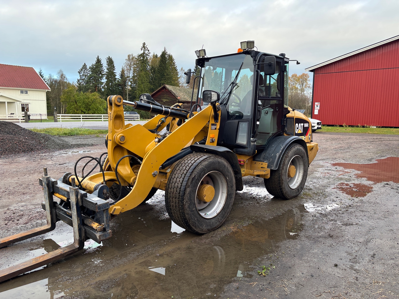 CAT 906H2 - Kolesni nakladalec: slika 1 CAT 906H2 - Kolesni nakladalec: slika 1
