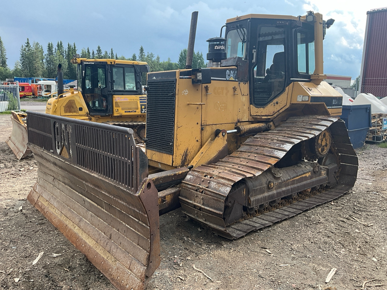 CAT D5M LGP - Buldožer: slika 1 CAT D5M LGP - Buldožer: slika 1