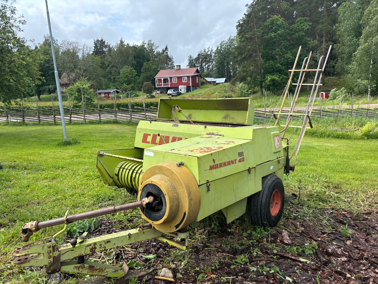 Claas Markant 40 - Balirka za okrogle bale: slika 1 Claas Markant 40 - Balirka za okrogle bale: slika 1