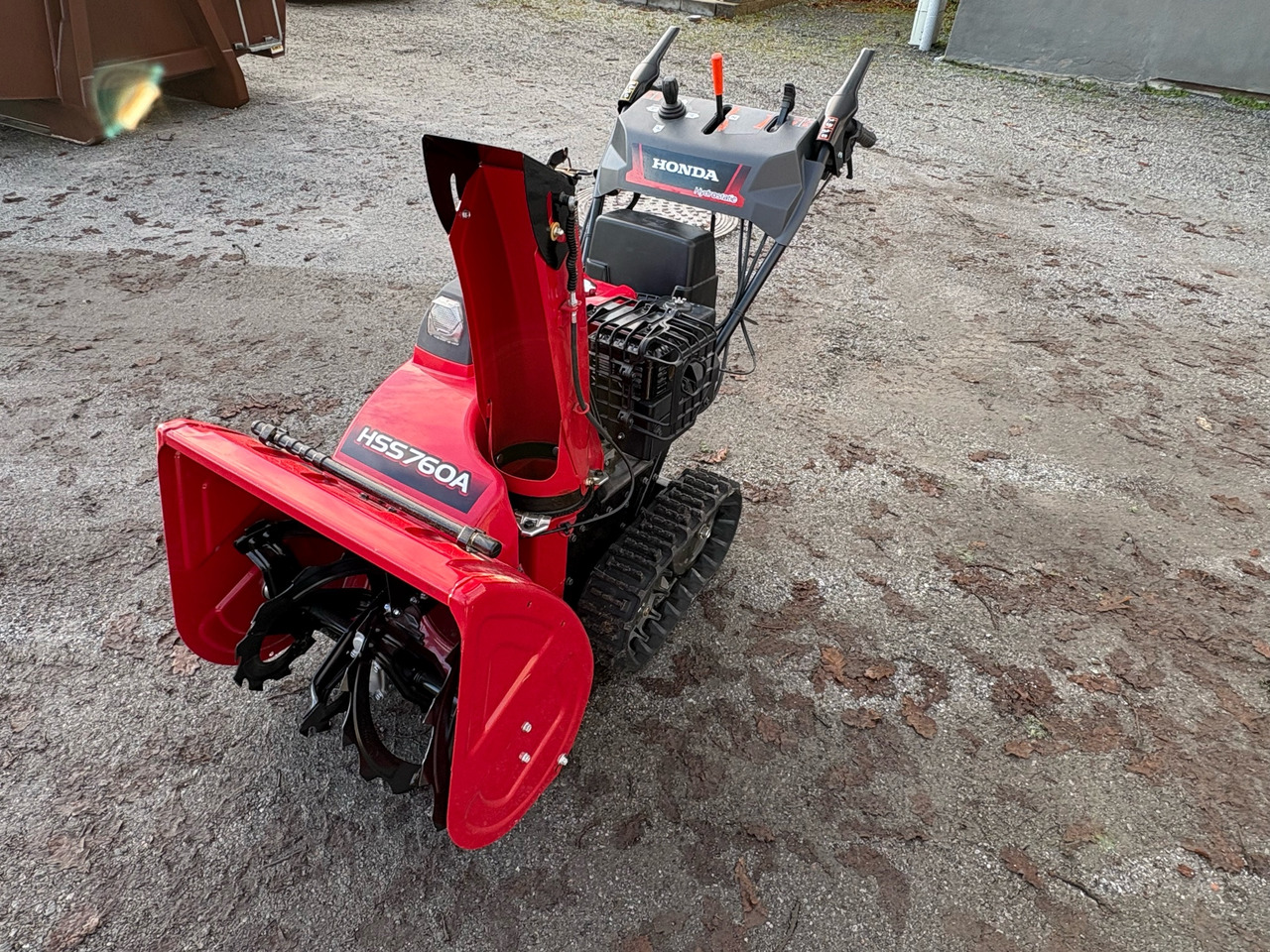 Honda HSD760AETD - Snežni puhalnik: slika 1 Honda HSD760AETD - Snežni puhalnik: slika 1