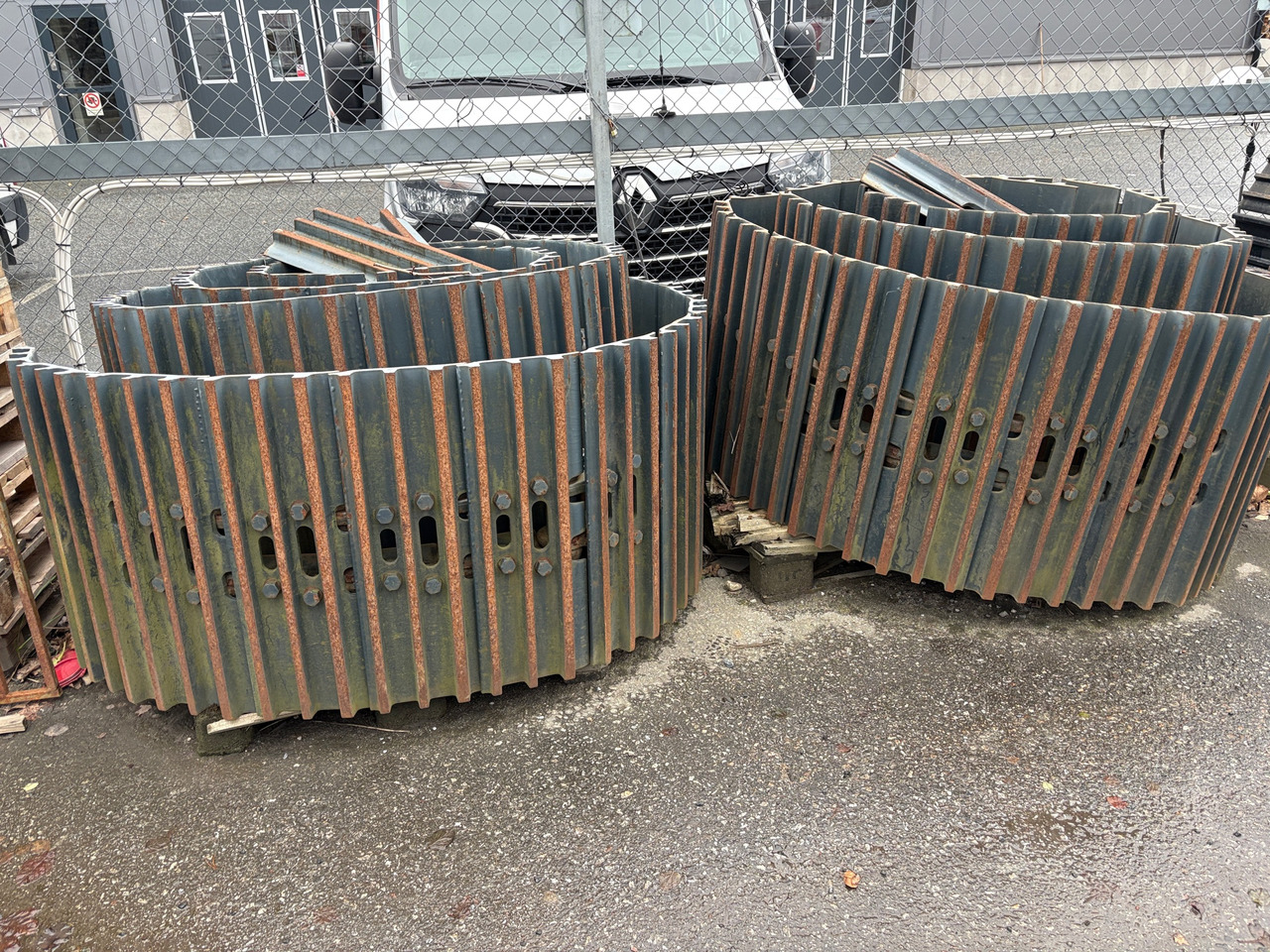 Hyundai HX300L - Gradbena oprema: slika 1 Hyundai HX300L - Gradbena oprema: slika 1