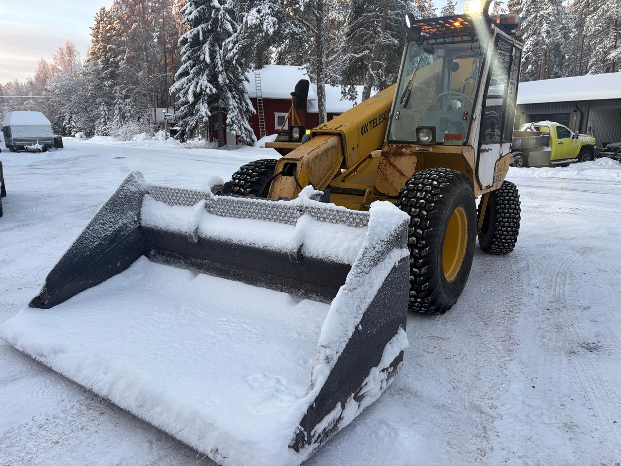 JCB 525B HL - Teleskopski viličar: slika 1 JCB 525B HL - Teleskopski viličar: slika 1