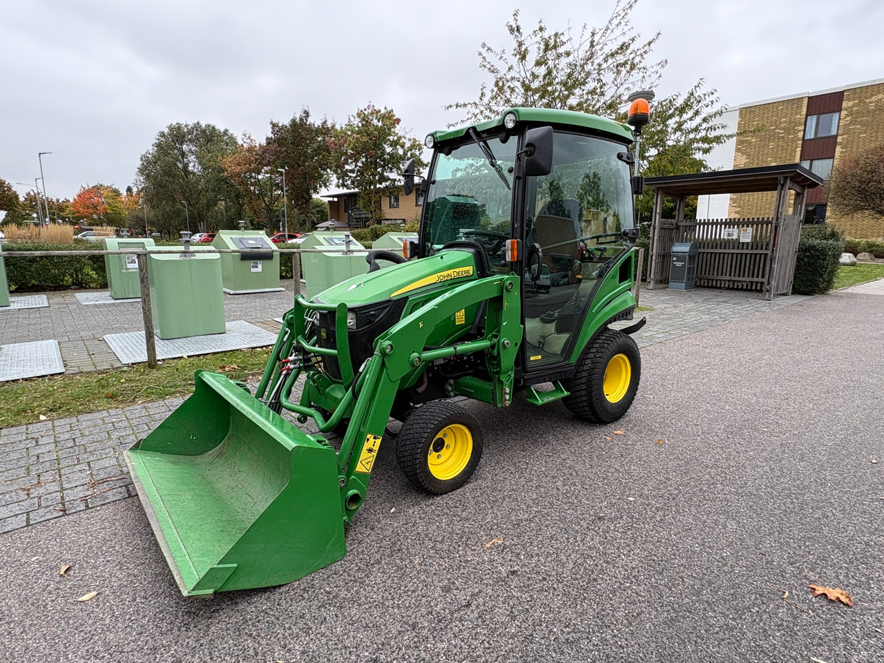 John Deere 1026R - Traktor: slika 1 John Deere 1026R - Traktor: slika 1