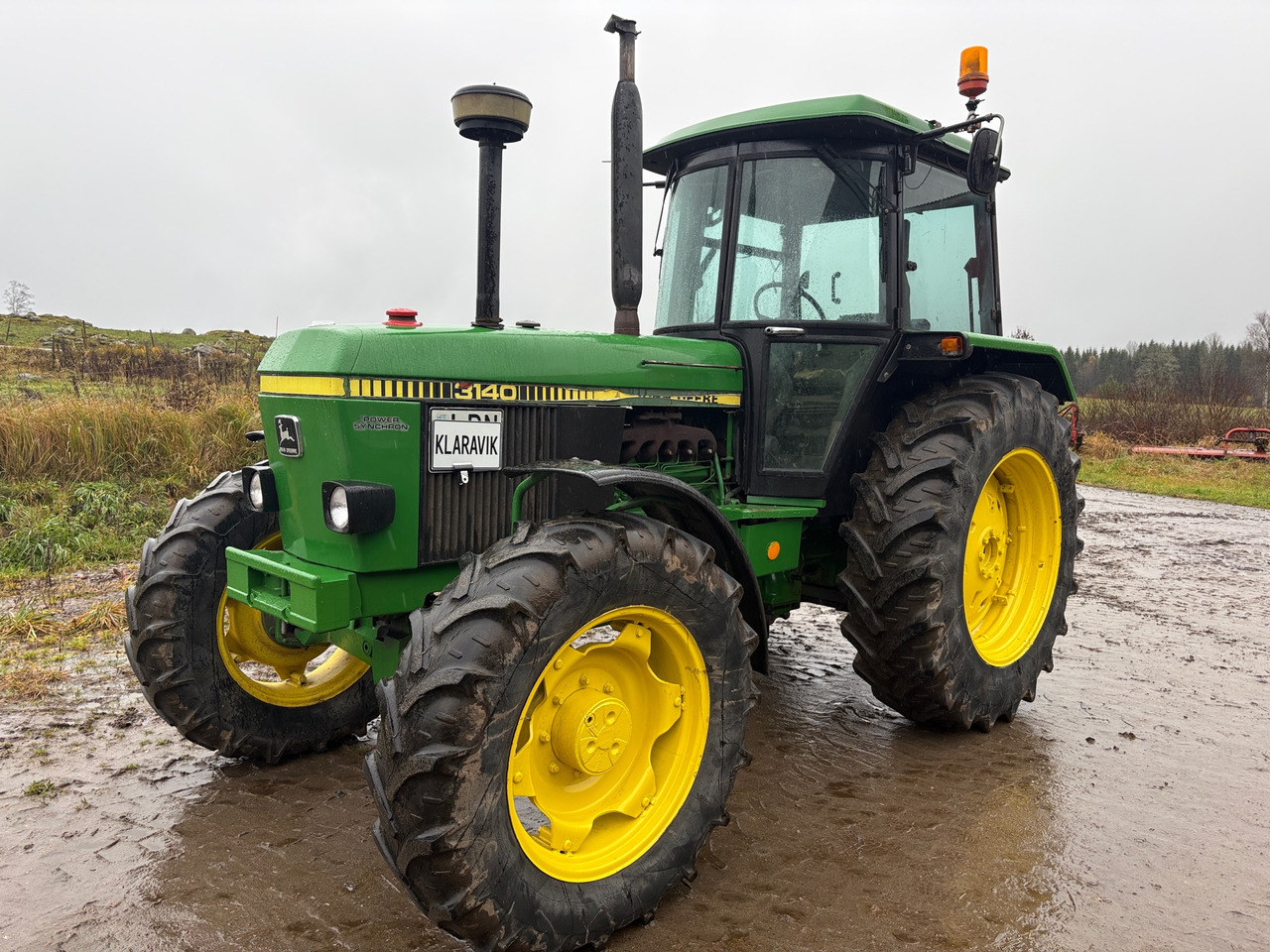 John Deere 3140 MFWD - Traktor: slika 1 John Deere 3140 MFWD - Traktor: slika 1