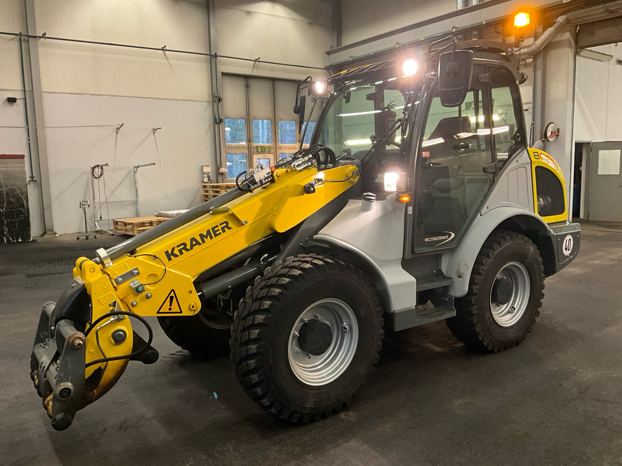 Kramer 8085T - Kolesni nakladalec: slika 1 Kramer 8085T - Kolesni nakladalec: slika 1