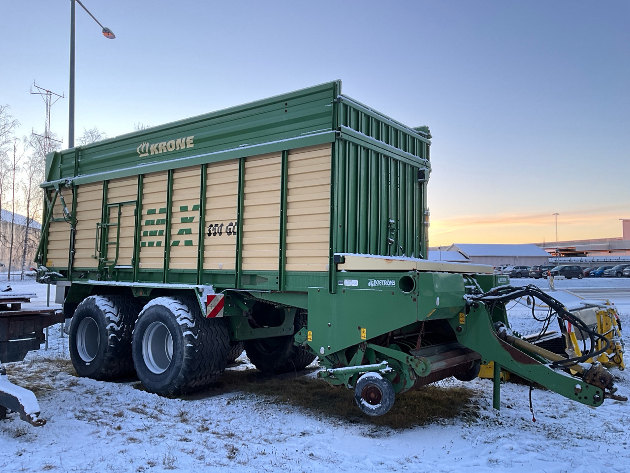 Krone MX350 GL - Samo-nakladalni voz: slika 1 Krone MX350 GL - Samo-nakladalni voz: slika 1