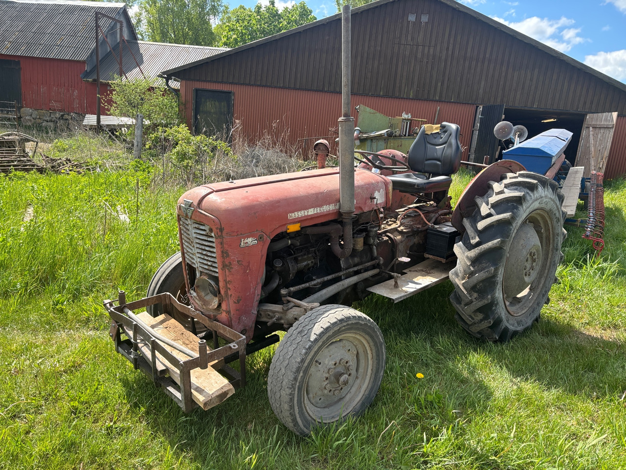 Massey Ferguson 35 X - Traktor: slika 1 Massey Ferguson 35 X - Traktor: slika 1