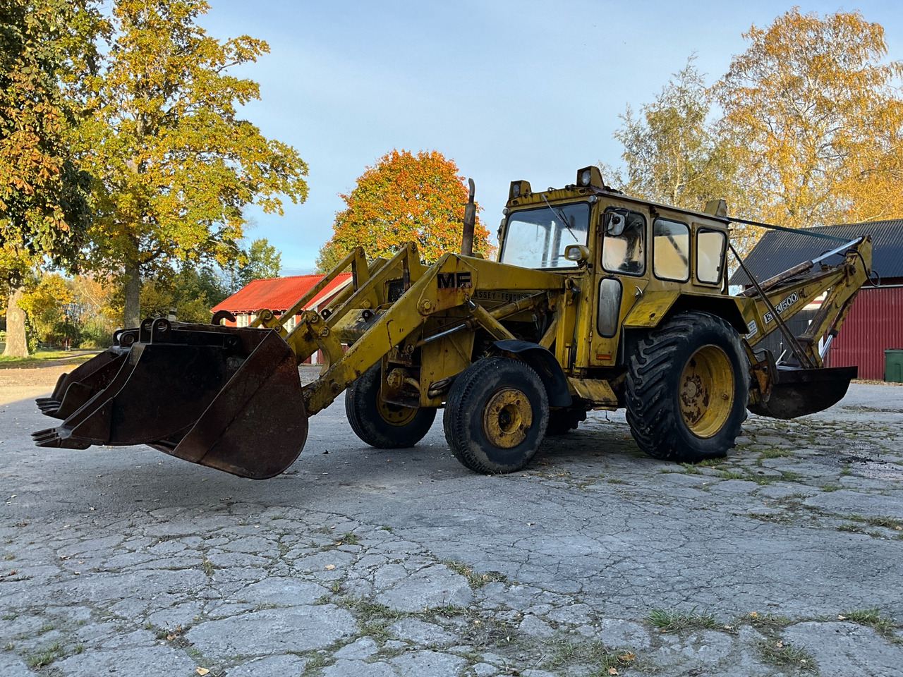 Massey Ferguson MF 3305 - Bager nakladalec: slika 1 Massey Ferguson MF 3305 - Bager nakladalec: slika 1