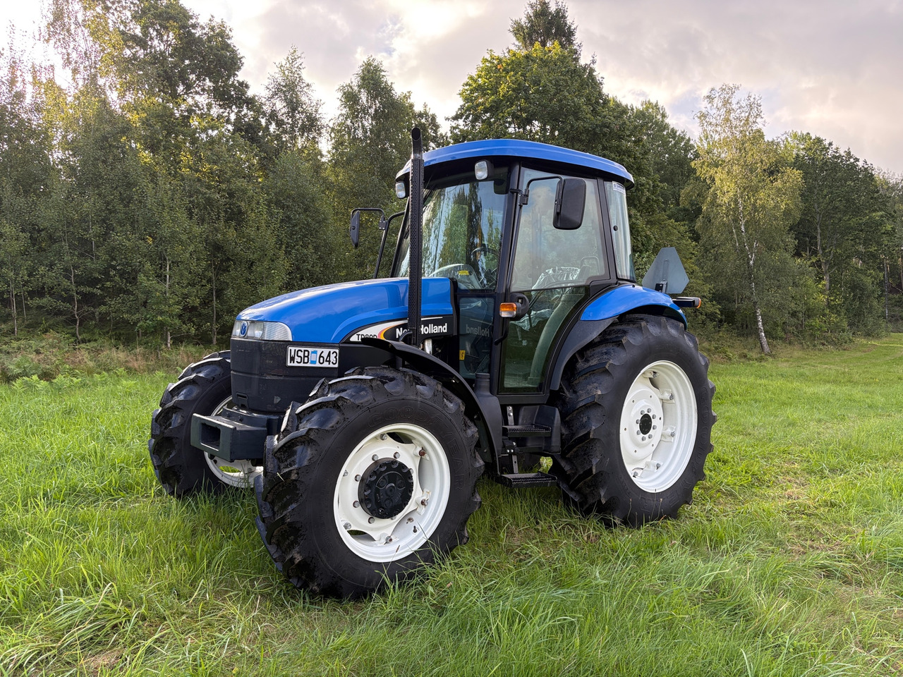 New Holland TD80D - Traktor: slika 1 New Holland TD80D - Traktor: slika 1