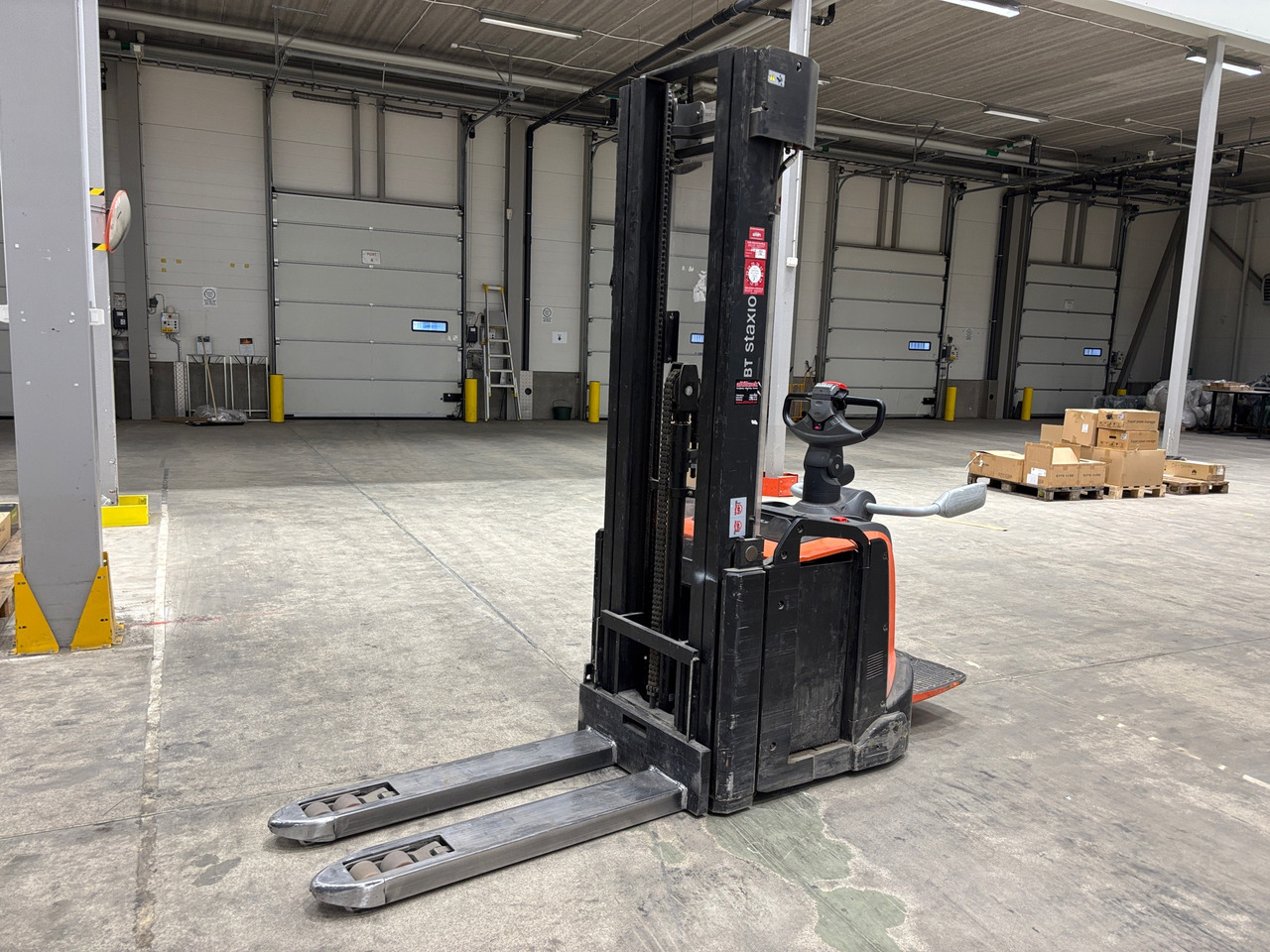 Toyota SPE160L - Oprema za rokovanje z materiali: slika 1 Toyota SPE160L - Oprema za rokovanje z materiali: slika 1