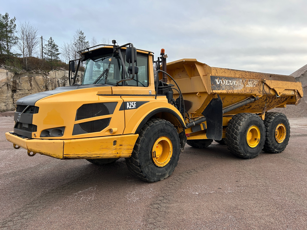 Volvo A25F - Demper: slika 1 Volvo A25F - Demper: slika 1