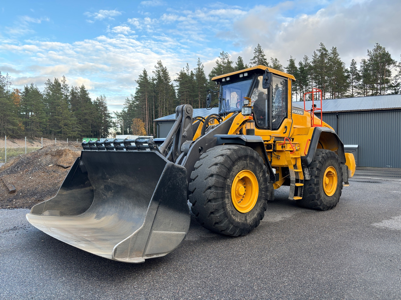 Volvo L180H - Kolesni nakladalec: slika 1 Volvo L180H - Kolesni nakladalec: slika 1