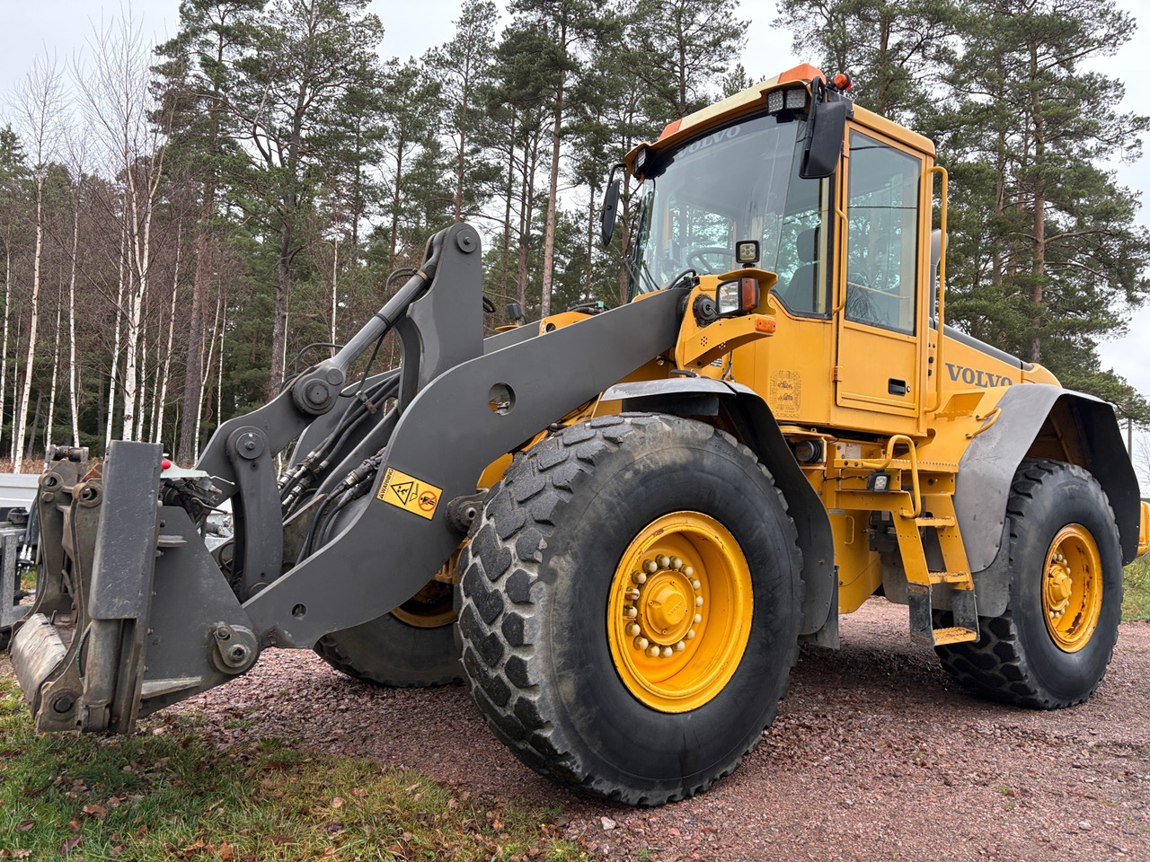 Volvo L70E - Kolesni nakladalec: slika 1 Volvo L70E - Kolesni nakladalec: slika 1