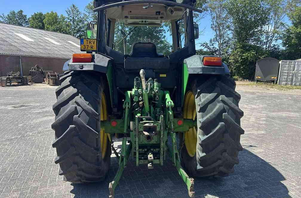 John Deere 6210 - Traktor: slika 3 John Deere 6210 - Traktor: slika 3