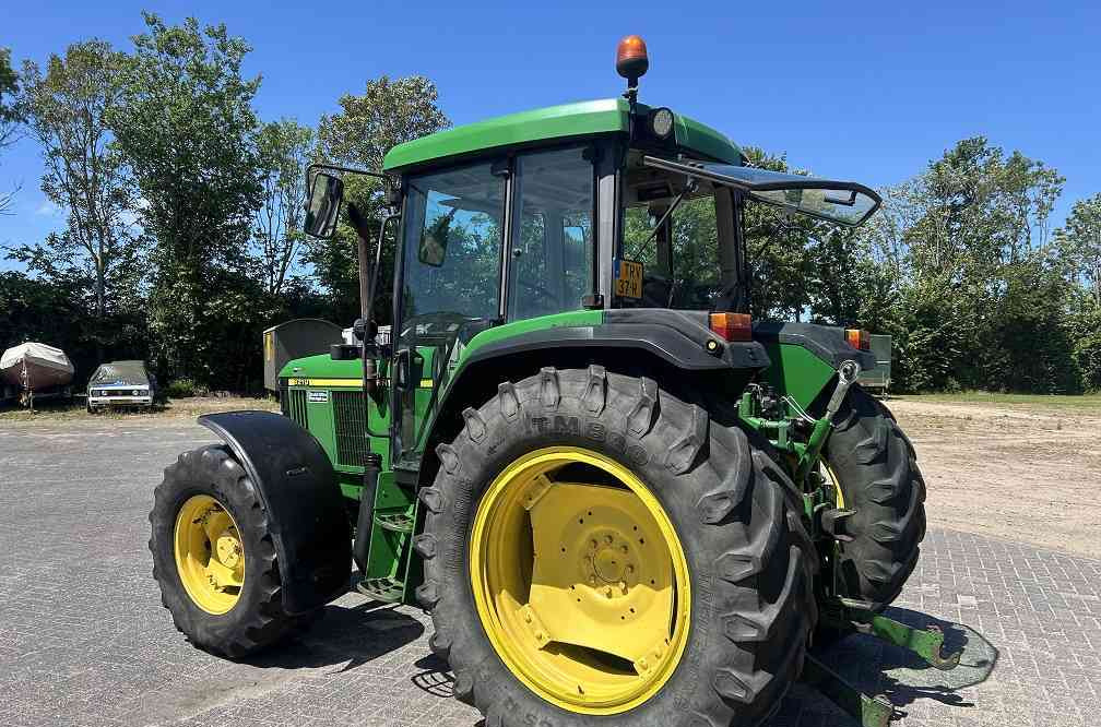 John Deere 6210 - Traktor: slika 2 John Deere 6210 - Traktor: slika 2