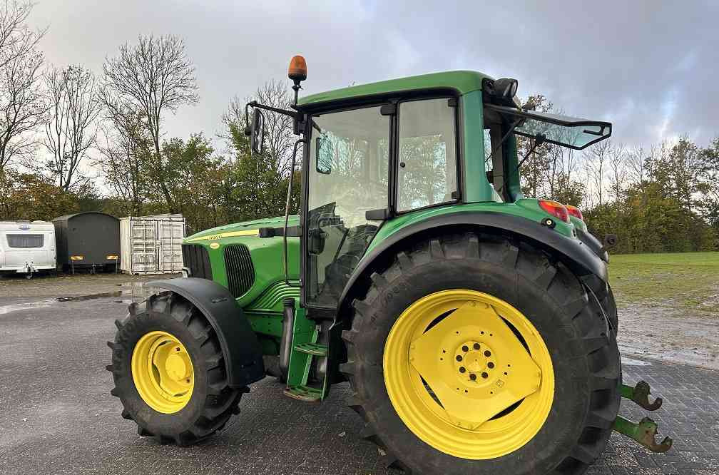 John Deere 6220 premium, 7500 uur MARGEPRIJS - Traktor: slika 2 John Deere 6220 premium, 7500 uur MARGEPRIJS - Traktor: slika 2