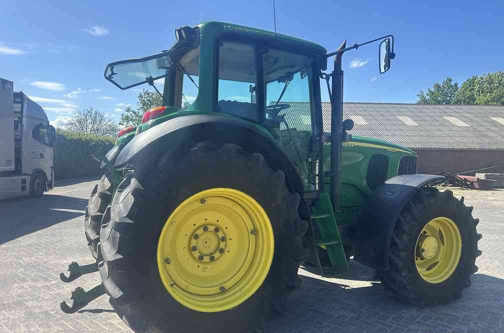 John Deere 6820 premium autopower - Traktor: slika 4 John Deere 6820 premium autopower - Traktor: slika 4