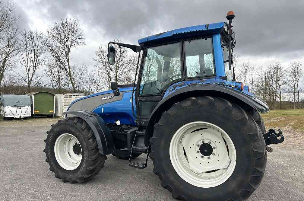 Valtra T130 trekker - Traktor: slika 2 Valtra T130 trekker - Traktor: slika 2