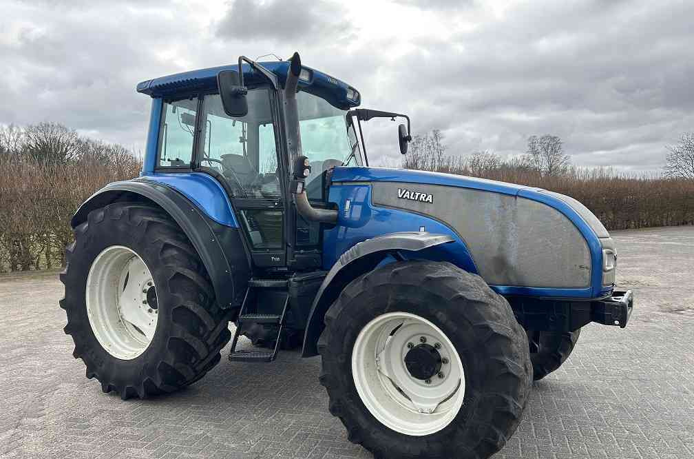 Valtra T130 trekker - Traktor: slika 4 Valtra T130 trekker - Traktor: slika 4