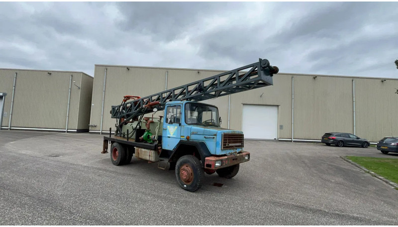 Bomag Iveco magirus 160D15 4x4 Bomag B300 Bohrgerat Drilling machine - Vrtalna naprava: slika 3 Bomag Iveco magirus 160D15 4x4 Bomag B300 Bohrgerat Drilling machine - Vrtalna naprava: slika 3