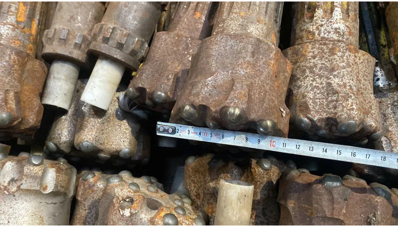 Diversen Sandvik Atlas copco Halco Drill Head rock bit 3.5 and 4 inch - Vrtalna naprava: slika 3 Diversen Sandvik Atlas copco Halco Drill Head rock bit 3.5 and 4 inch - Vrtalna naprava: slika 3