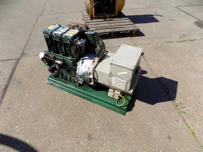 Lister aggregaat lister 25 kva met stamford dynamo - Generator: slika 1 Lister aggregaat lister 25 kva met stamford dynamo - Generator: slika 1