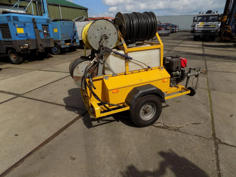 Rioned HD50 Rioned HD50 diesel - Vakuumski tovornjak: slika 3 Rioned HD50 Rioned HD50 diesel - Vakuumski tovornjak: slika 3