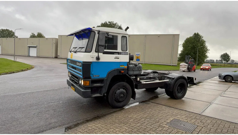 DAF 2500 Daf 2500 TI chassis - Vlačilec: slika 2 DAF 2500 Daf 2500 TI chassis - Vlačilec: slika 2