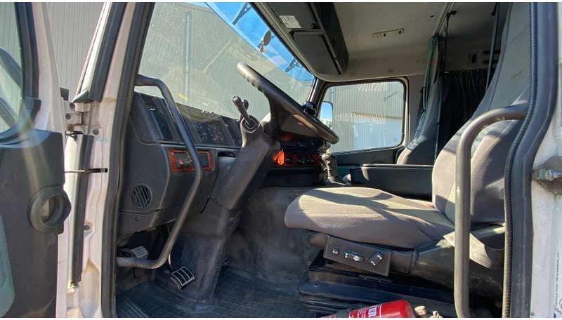 Interior photo 1: Tovornjak prekucnik Volvo FM 12.420 kipper