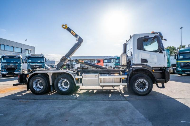 Iveco X-WAY 460 - HYVA - 91000 KM - Kotalni prekucni tovornjak: slika 3 Iveco X-WAY 460 - HYVA - 91000 KM - Kotalni prekucni tovornjak: slika 3