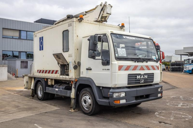 MAN LE 12.180 - COMILEV EN170TPC - Dvižna ploščad montirana na tovornjak: slika 2 MAN LE 12.180 - COMILEV EN170TPC - Dvižna ploščad montirana na tovornjak: slika 2